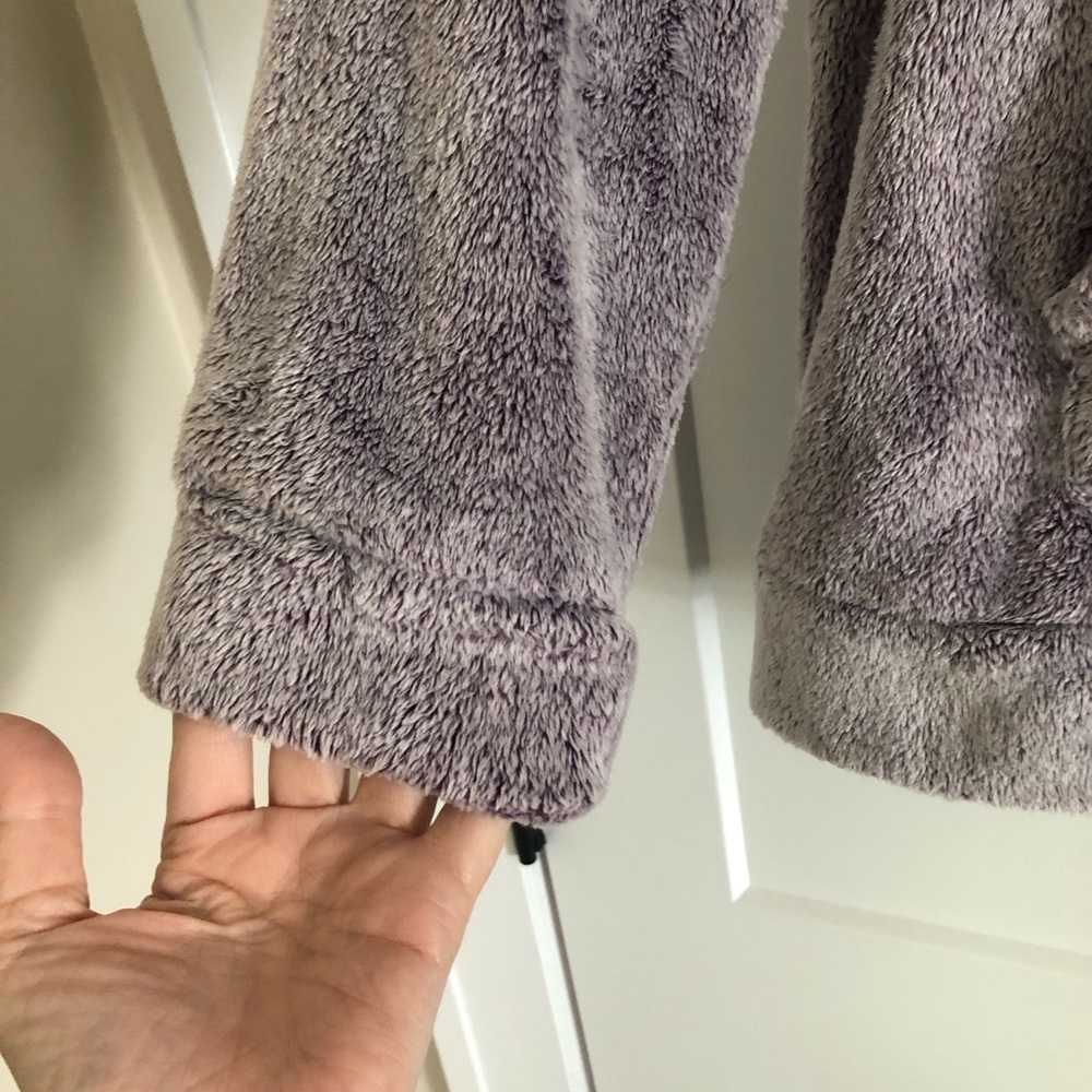 Lavender Plush Women's Hoodie - Picture 4 of 8